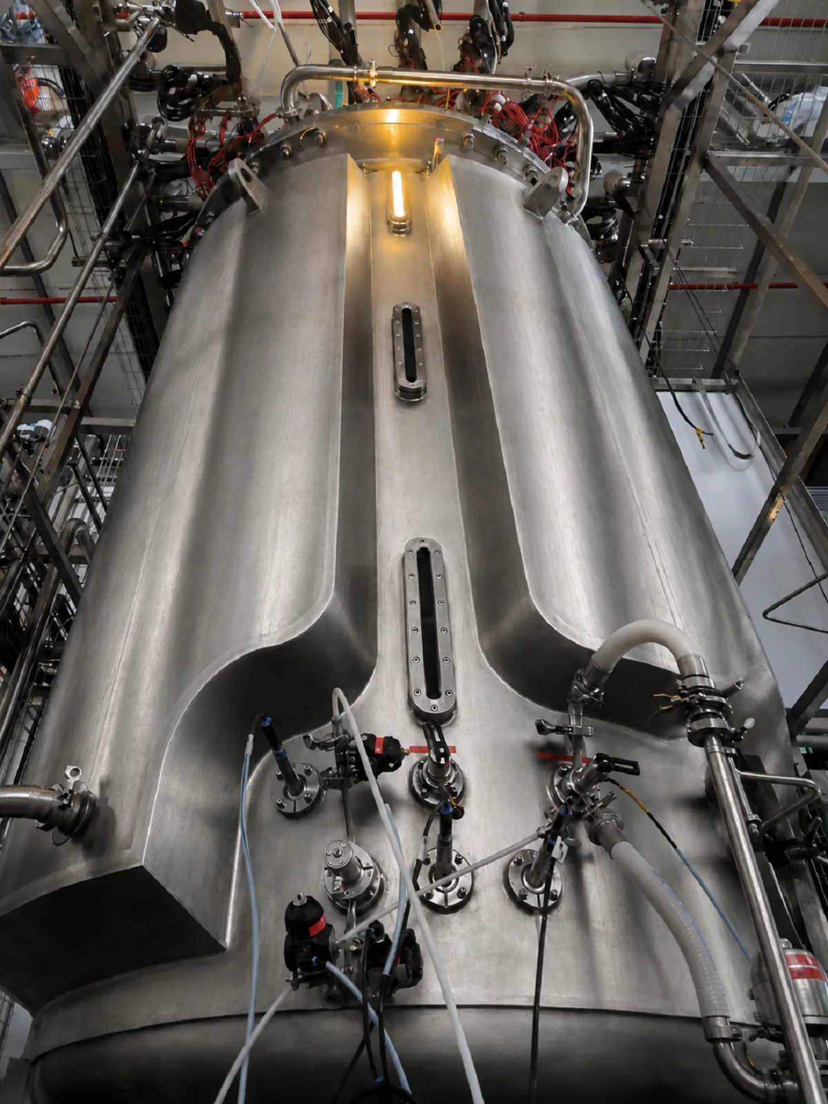 Brevel & The Wave Group to build 300,000 L illuminated fermentation ...