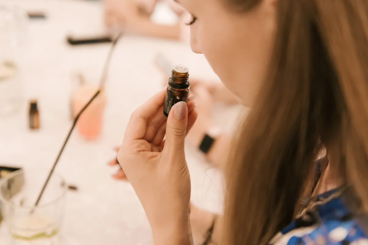 Cosmetics industry defends essential oils as EU reviews fragrance molecules